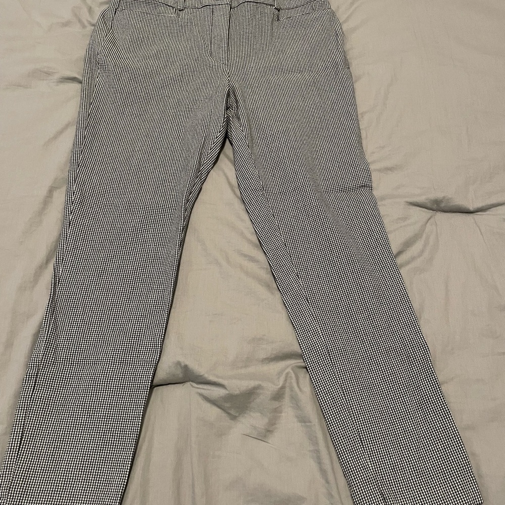 LOFT Black and White Houndstooth Pants